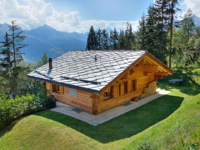 Escape to the Mountains: Top 5 Luxury Chalets to Rent